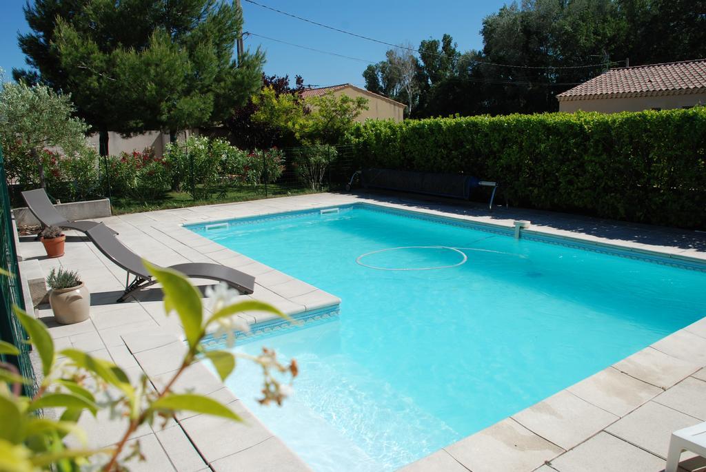 Pujaut Au Bon Penequet B&B 외부 사진