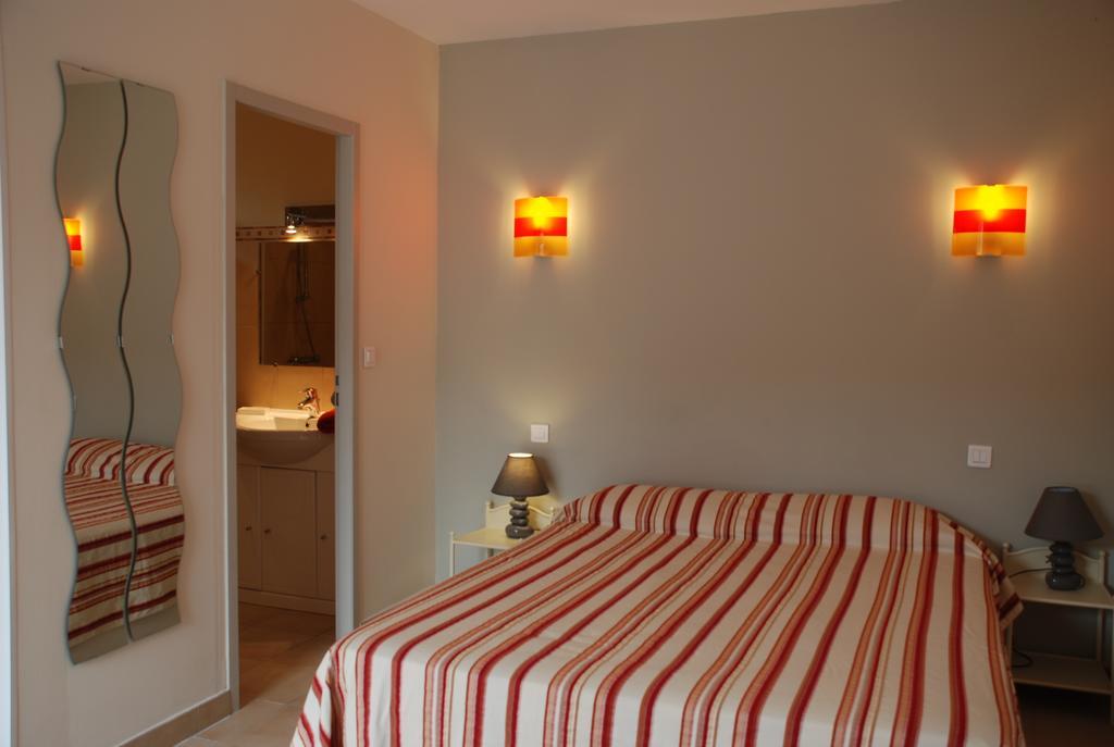 Pujaut Au Bon Penequet B&B 외부 사진