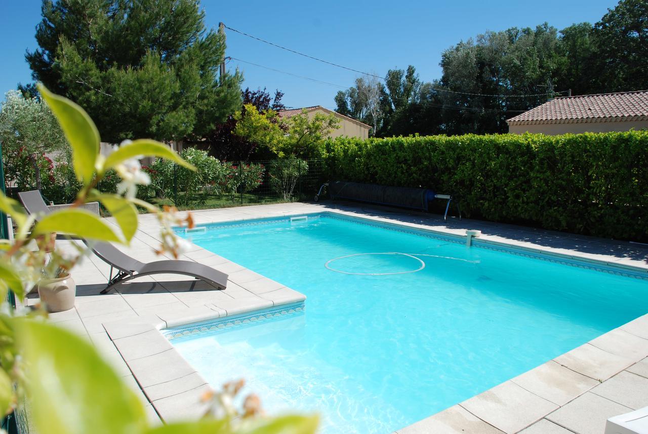 Pujaut Au Bon Penequet B&B 외부 사진